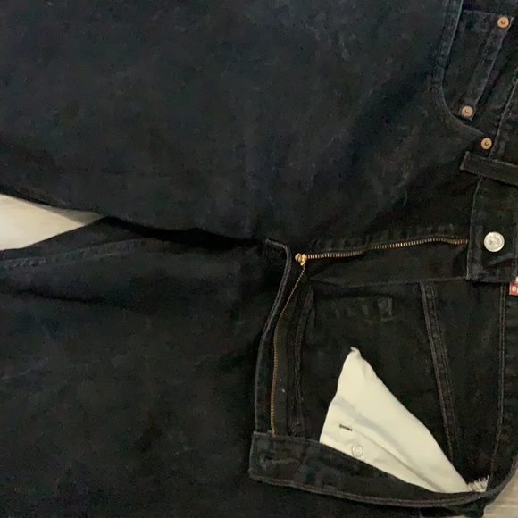 Women’s black Wide Leg Levi’s - Picture 2 of 4